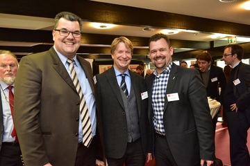 Netzwerken im Foyer