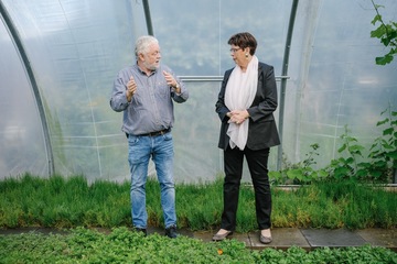 Ministerin Birgit Honé besucht das Umweltzentrum Emden