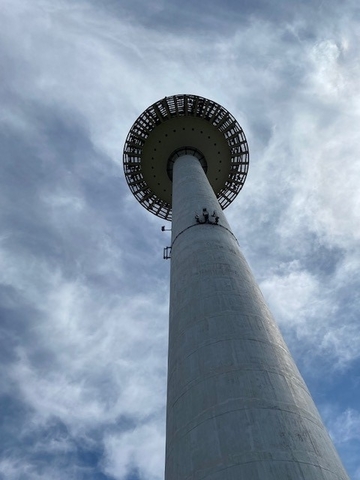 Messungen am Funkturm Braunschweig (Deutsche Funkturm) zur Verbesserung der Netzqualität.