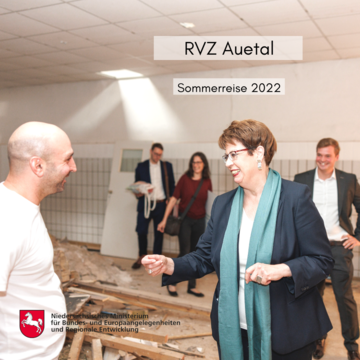 Regionalministerin Birgit Honé besucht das RVZ Auetal