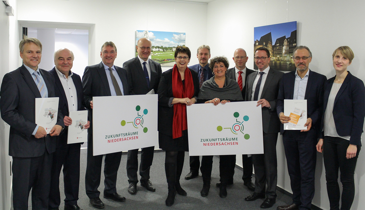 Ministerin Honé überreicht in Hildesheim Förderbescheid für neue Richtlinie „Zukunftsräume Niedersachsen“