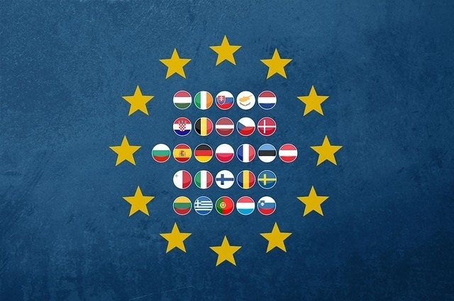 Europa mit Landesflaggen